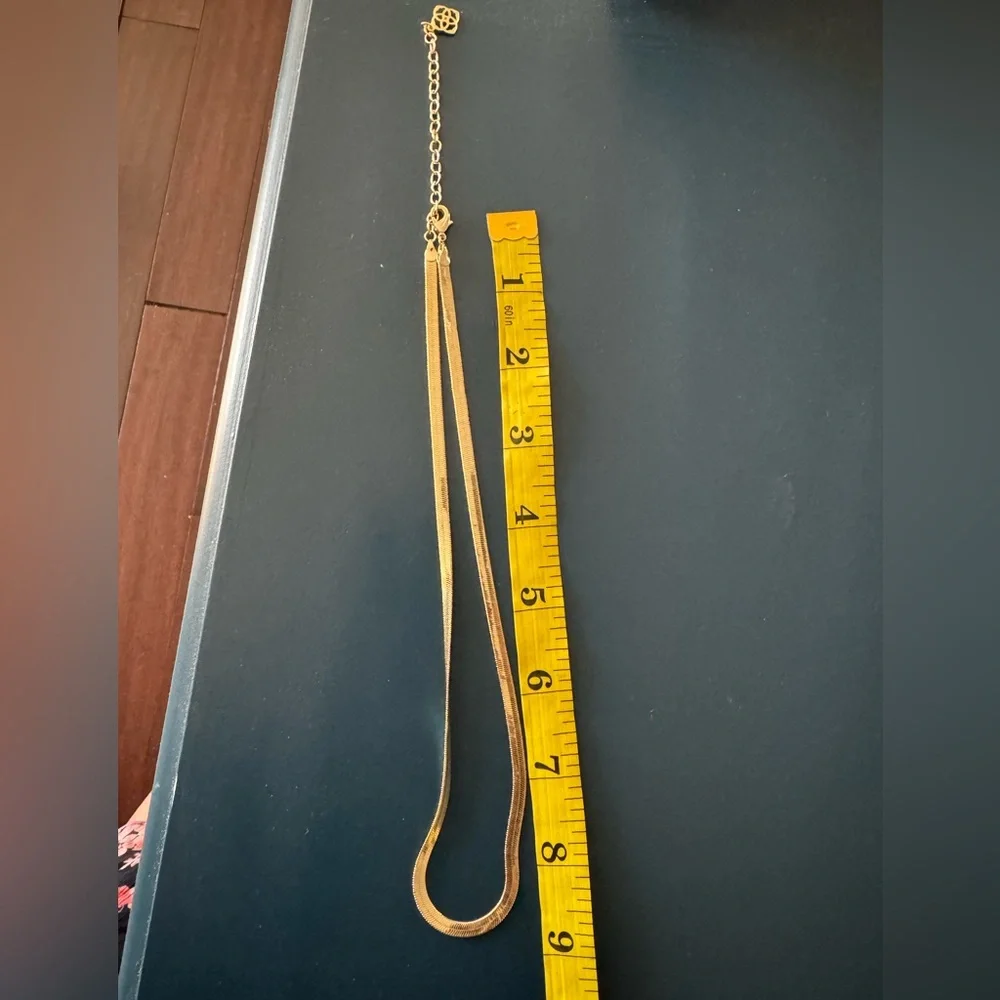 Kendra Scott Kassie Chain Necklace in Gold - Picture 8 of 8